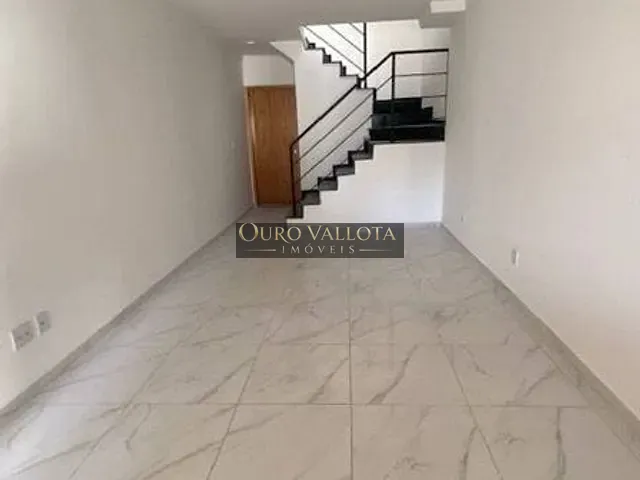 Sobrado 3 quartos e 3 banheiros, à venda, no bairro Parque Maria Luiza em São Paulo