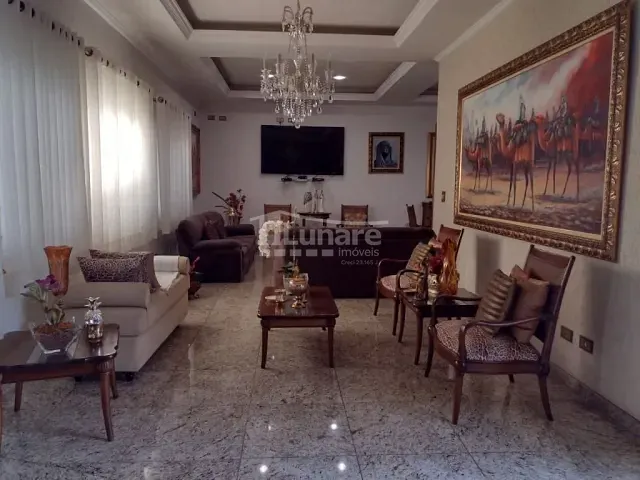 Sobrado com 282m² 4 quartos e 6 banheiros, à venda, no bairro Centro em Mogi das Cruzes