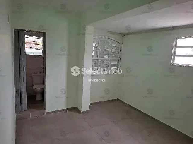 Sobrado com 145m² 3 quartos e 1 banheiro, à venda, no bairro Parque São Vicente em Mauá