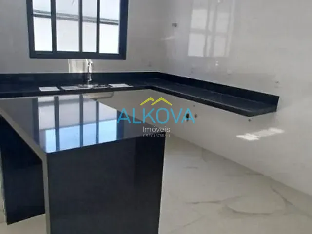 Sobrado com 250m² 4 quartos e 4 banheiros, à venda, no bairro Loteamento Floresta em São José dos Campos