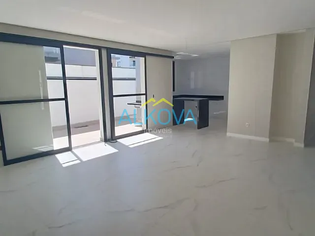 Sobrado com 250m² 4 quartos e 4 banheiros, à venda, no bairro Loteamento Floresta em São José dos Campos
