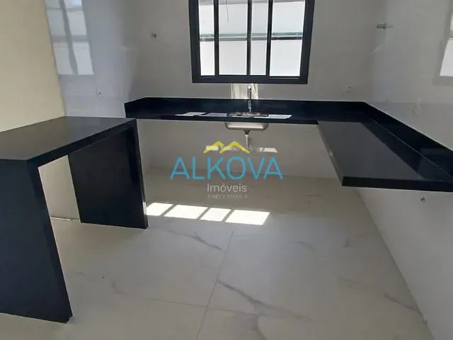 Sobrado com 250m² 4 quartos e 4 banheiros, à venda, no bairro Loteamento Floresta em São José dos Campos