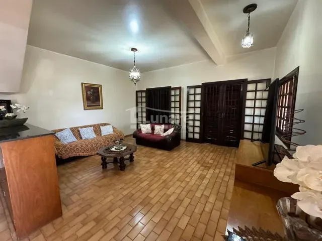 Sobrado com 263m² 3 quartos e 3 banheiros, à venda, no bairro Chácara das Flores em Mogi das Cruzes