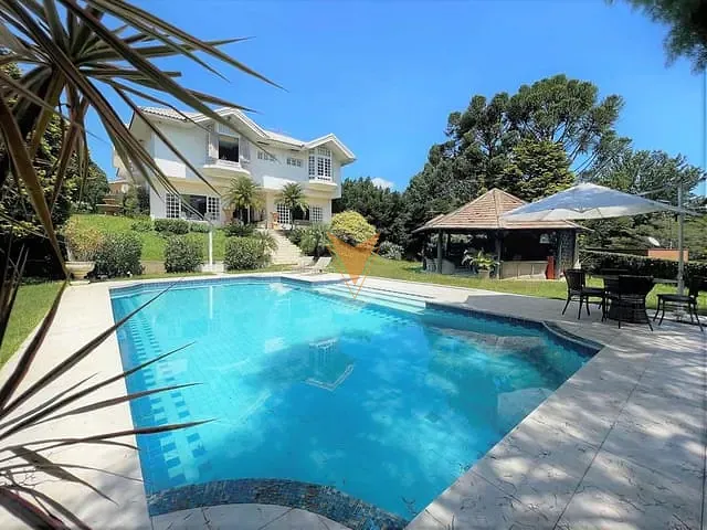 Sobrado com 2134m² 4 quartos e 7 banheiros, à venda, no bairro Granja Viana em Cotia