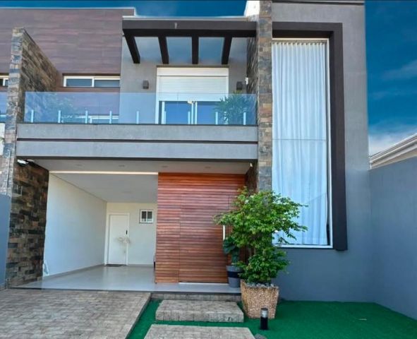 Sobrado à Venda, 3 Dormitórios (1 Suíte), Cozinha Planejada, Área Gourmet e 2 Vagas de Garagem