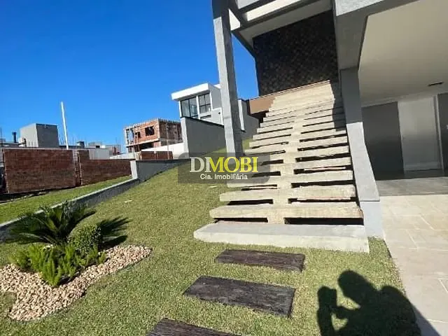 Sobrado com 260m² 4 quartos e 3 banheiros, à venda, no bairro Centro em Gravataí