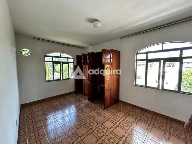Sobrado com 576m² 3 quartos e 3 banheiros, à venda, no bairro Nova Rússia em Ponta Grossa