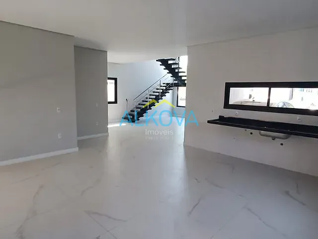 Sobrado com 250m² 3 quartos e 3 banheiros, à venda, no bairro Loteamento Floresta em São José dos Campos