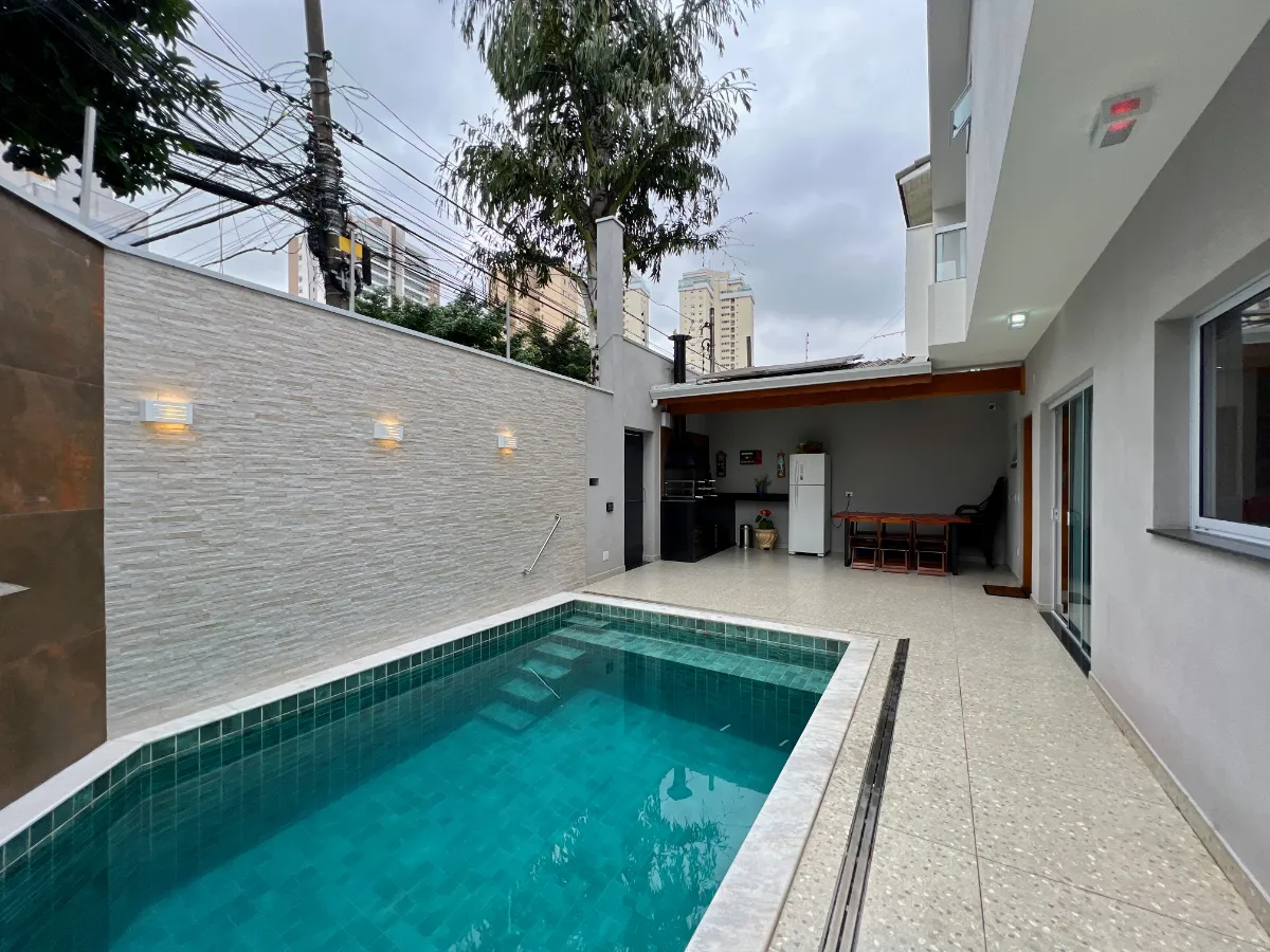 Sobrado para venda em Santa Teresinha com 3 quartos, sendo 1 suíte, 236m²