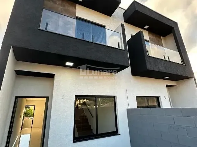 Sobrado 2 quartos e 2 banheiros, à venda, no bairro Vila São Sebastião em Mogi das Cruzes