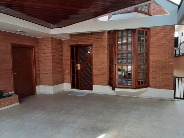 Sobrado com 432m² 4 quartos e 6 banheiros, à venda, no bairro Granja Julieta em São Paulo