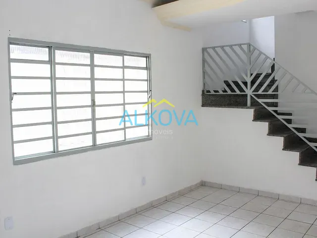 Sobrado com 138m² 4 quartos e 3 banheiros, à venda, no bairro Jardim Augusta em São José dos Campos