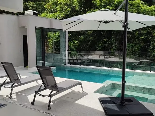 Sobrado com 400m² 6 quartos e 2 banheiros, à venda, no bairro Riviera de São Lourenço em Bertioga