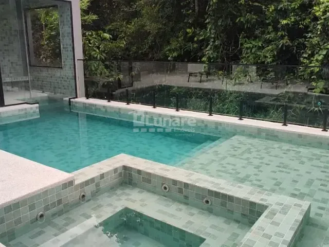 Sobrado com 400m² 6 quartos e 2 banheiros, à venda, no bairro Riviera de São Lourenço em Bertioga