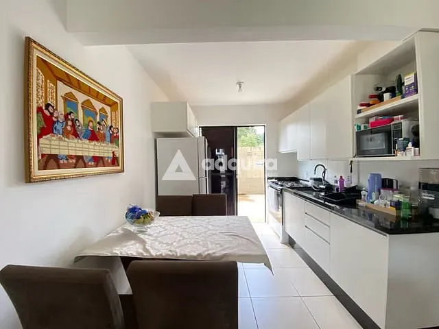 Sobrado 2 quartos e 1 banheiro, à venda, no bairro Jardim Carvalho em Ponta Grossa