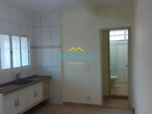 Sobrado com 160m² 6 quartos e 4 banheiros, à venda ou para alugar, no bairro Jardim Cruzeiro do Sul em São José dos Campos