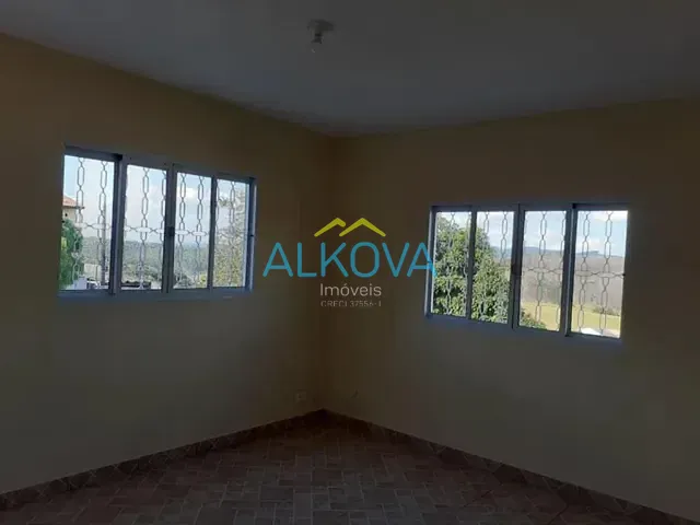 Sobrado com 160m² 6 quartos e 4 banheiros, à venda ou para alugar, no bairro Jardim Cruzeiro do Sul em São José dos Campos