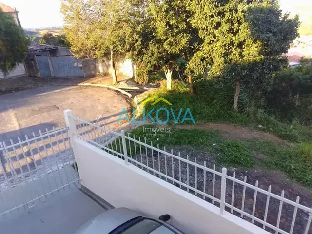Sobrado com 160m² 6 quartos e 4 banheiros, à venda ou para alugar, no bairro Jardim Cruzeiro do Sul em São José dos Campos