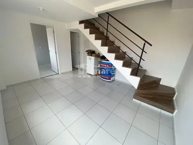 Sobrado 2 quartos e 1 banheiro, à venda, no bairro Jardim Cintia em Mogi das Cruzes