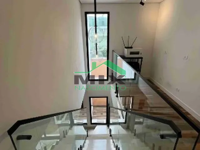Sobrado com 147m² 3 quartos e 2 banheiros, à venda, no bairro Olímpico em São Caetano do Sul