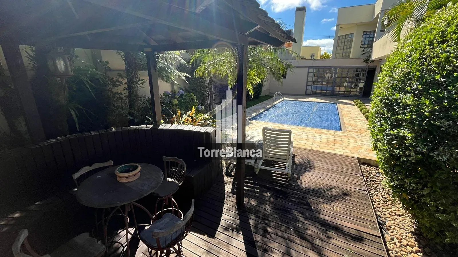 Sobrado, 1 quarto, 400 m² - Foto 1