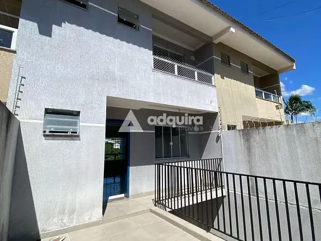 Sobrado 3 quartos e 3 banheiros, à venda, no bairro Orfãs em Ponta Grossa