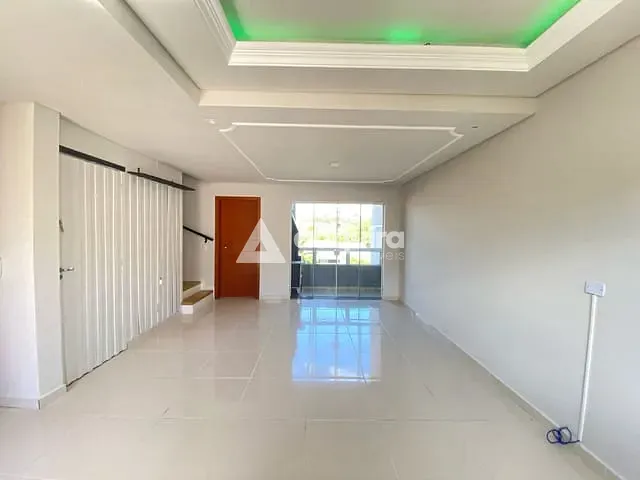 Sobrado 3 quartos e 3 banheiros, à venda, no bairro Orfãs em Ponta Grossa
