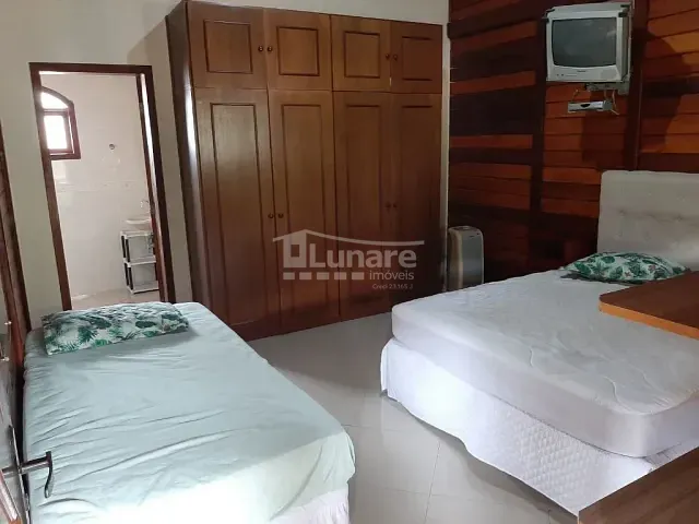 Sobrado com 988m² 5 quartos e 2 banheiros, à venda, no bairro Jardim Itapema em Guararema