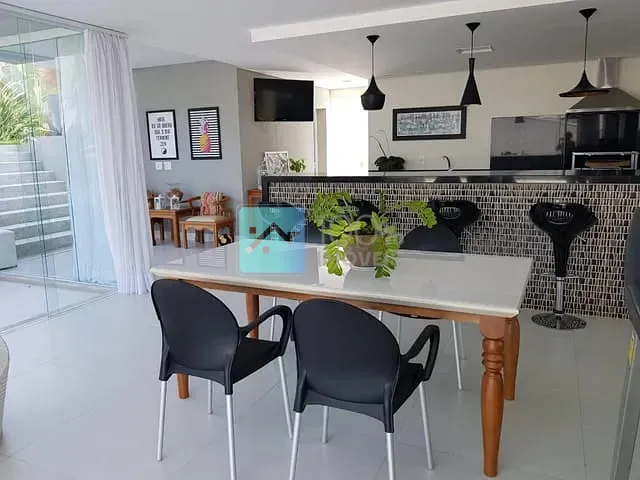 Sobrado com 700m² 4 quartos e 5 banheiros, à venda, no bairro Reserva do Paratehy em São José dos Campos