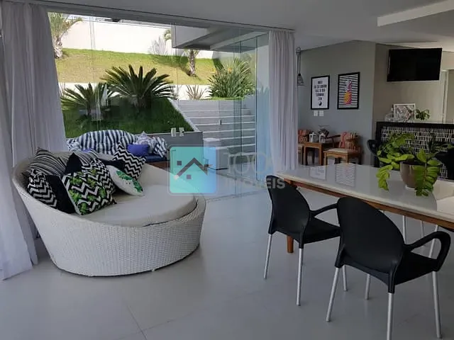 Sobrado com 700m² 4 quartos e 5 banheiros, à venda, no bairro Reserva do Paratehy em São José dos Campos