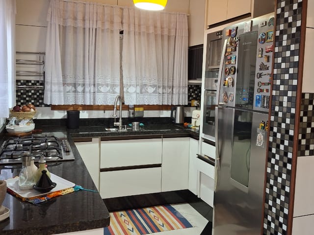 Foto do Sobrado - Sobrado para venda em Jardim Sabará com 3 quartos, sendo 1 suíte , 200m² | Lares e Andares Imóveis