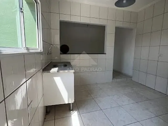Sobrado com 352m² 3 quartos e 2 banheiros, à venda, no bairro Parque das Américas em Mauá