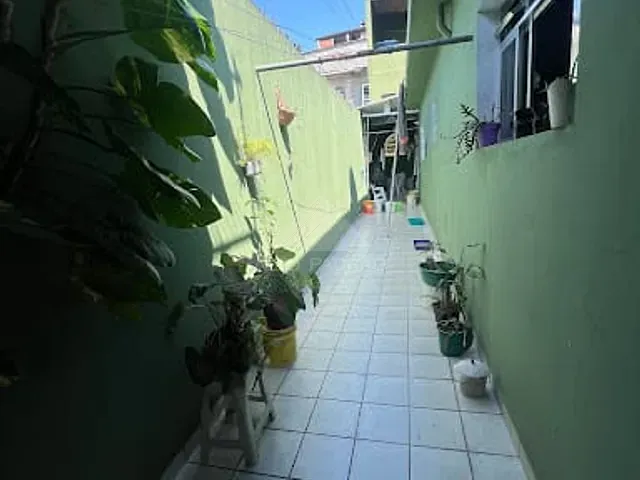 Sobrado com 352m² 3 quartos e 2 banheiros, à venda, no bairro Parque das Américas em Mauá