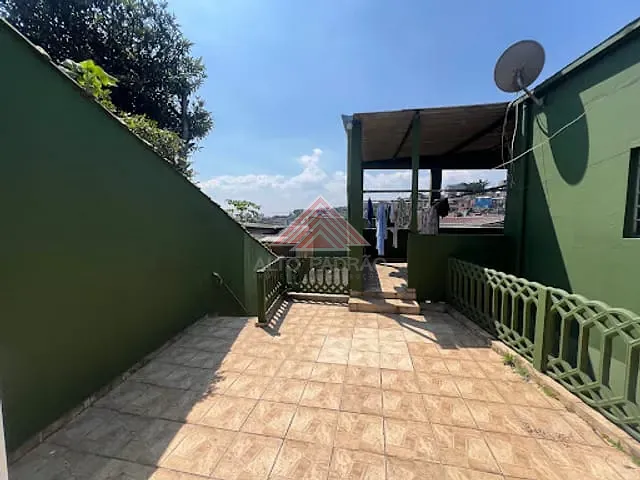 Sobrado com 352m² 3 quartos e 2 banheiros, à venda, no bairro Parque das Américas em Mauá