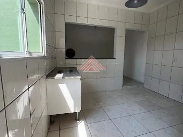 Sobrado com 352m² 3 quartos e 2 banheiros, à venda, no bairro Parque das Américas em Mauá