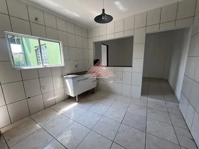 Sobrado com 352m² 3 quartos e 2 banheiros, à venda, no bairro Parque das Américas em Mauá