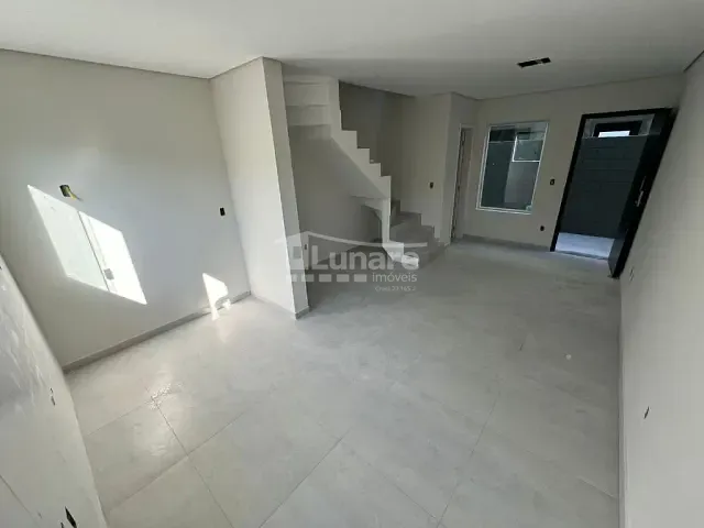 Sobrado 2 quartos e 1 banheiro, à venda, no bairro Vila São Paulo em Mogi das Cruzes