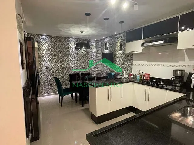 Sobrado com 130m² 3 quartos e 2 banheiros, à venda, no bairro Jardim Santo Antônio em Santo André