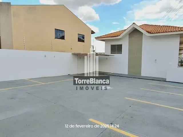 Sobrado com 51m² 2 quartos e 2 banheiros, à venda, no bairro Uvaranas em Ponta Grossa