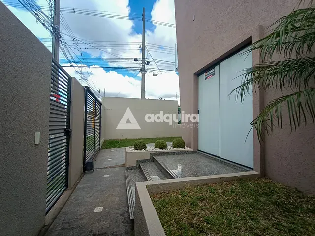 Sobrado 2 quartos e 3 banheiros, à venda, no bairro Orfãs em Ponta Grossa