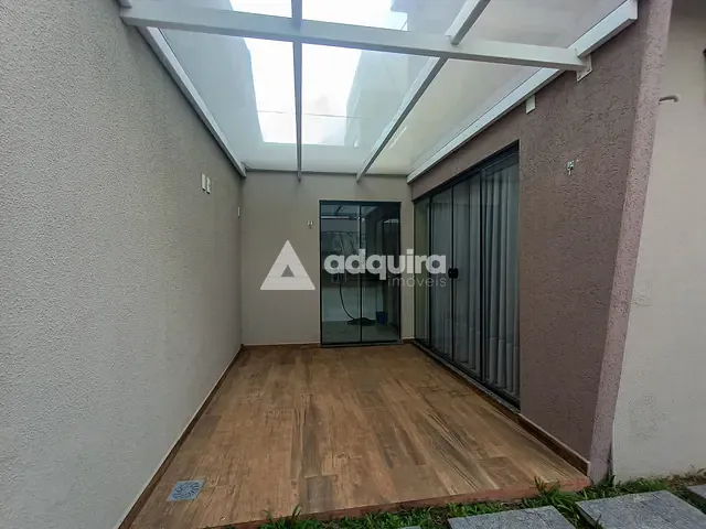 Sobrado 2 quartos e 3 banheiros, à venda, no bairro Orfãs em Ponta Grossa