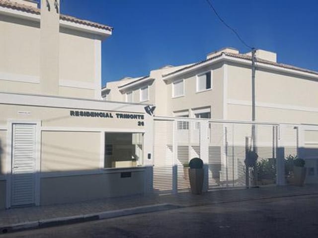 Sobrado com 112m² 3 quartos e 2 banheiros, à venda, no bairro Jardim Silveira em São Paulo
