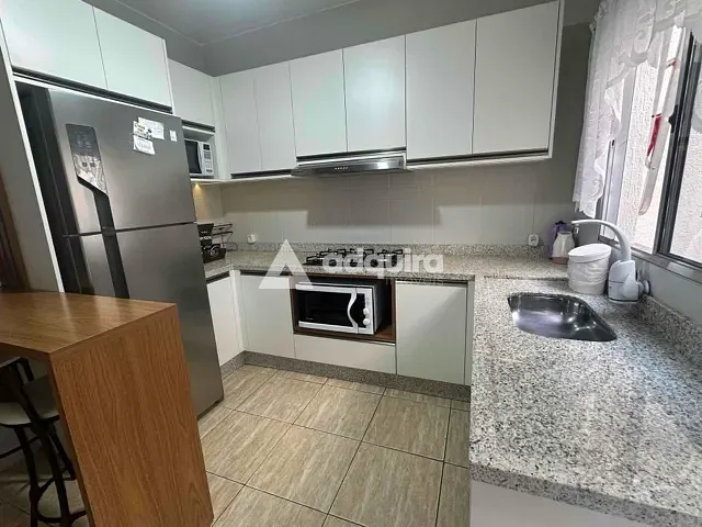 Sobrado com 113m² 4 quartos e 3 banheiros, à venda, no bairro Jardim Carvalho em Ponta Grossa