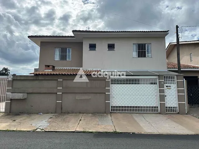 Sobrado com 113m² 4 quartos e 3 banheiros, à venda, no bairro Jardim Carvalho em Ponta Grossa