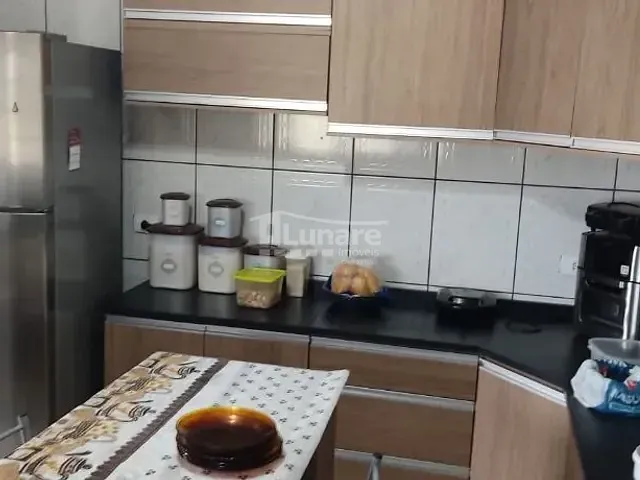 Sobrado com 551m² 3 quartos e 2 banheiros, à venda, no bairro Jardim Layr em Mogi das Cruzes
