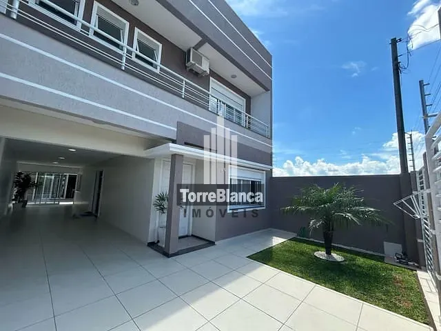 Sobrado com 141m², à venda, no bairro Oficinas em Ponta Grossa
