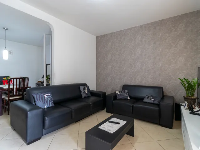 Foto do Sobrado - Sobrado para venda em Chácara Inglesa com 4 quartos, sendo 1 suíte, 181m² | Lares e Andares Imóveis
