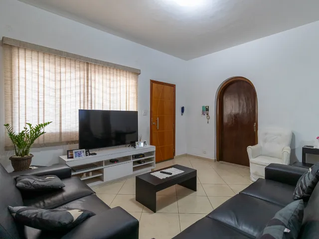 Foto do Sobrado - Sobrado para venda em Chácara Inglesa com 4 quartos, sendo 1 suíte, 181m² | Lares e Andares Imóveis