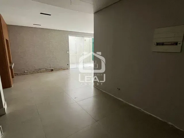 Sobrado com 250m², para alugar, no bairro Indianópolis em São Paulo