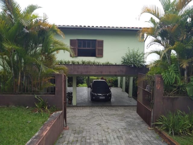 Sobrado com 1043m² 4 quartos e 4 banheiros, à venda, no bairro Granja Viana II em Cotia